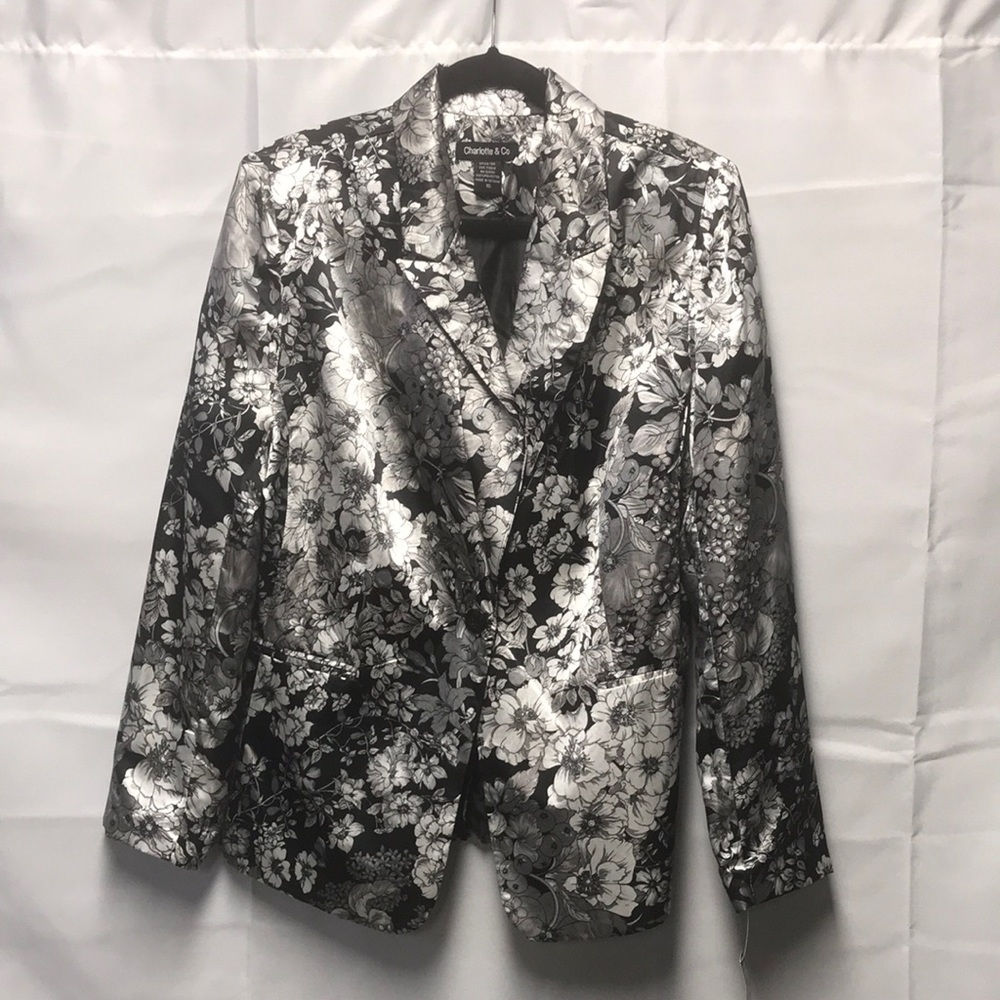 Charlotte & Co woman’s  black/gray floral jacket. Size 16 with tags.